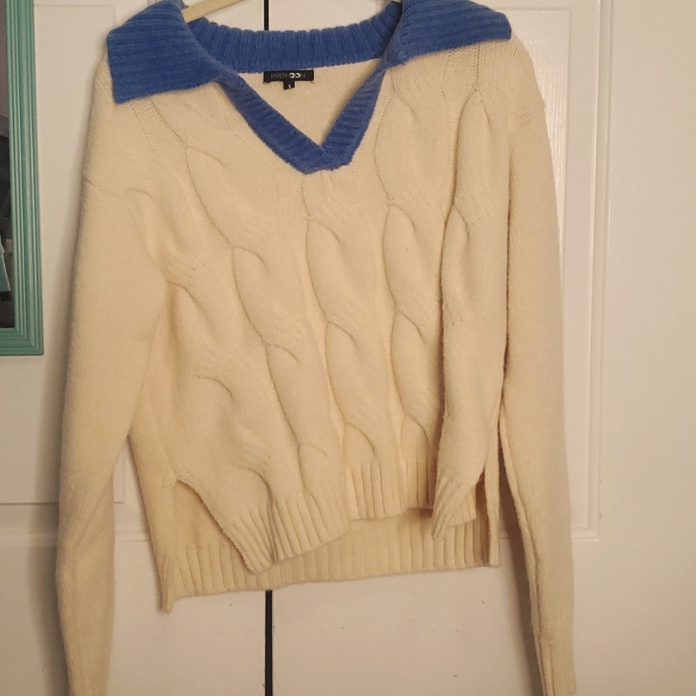 Paper moon woman's v neck sweater